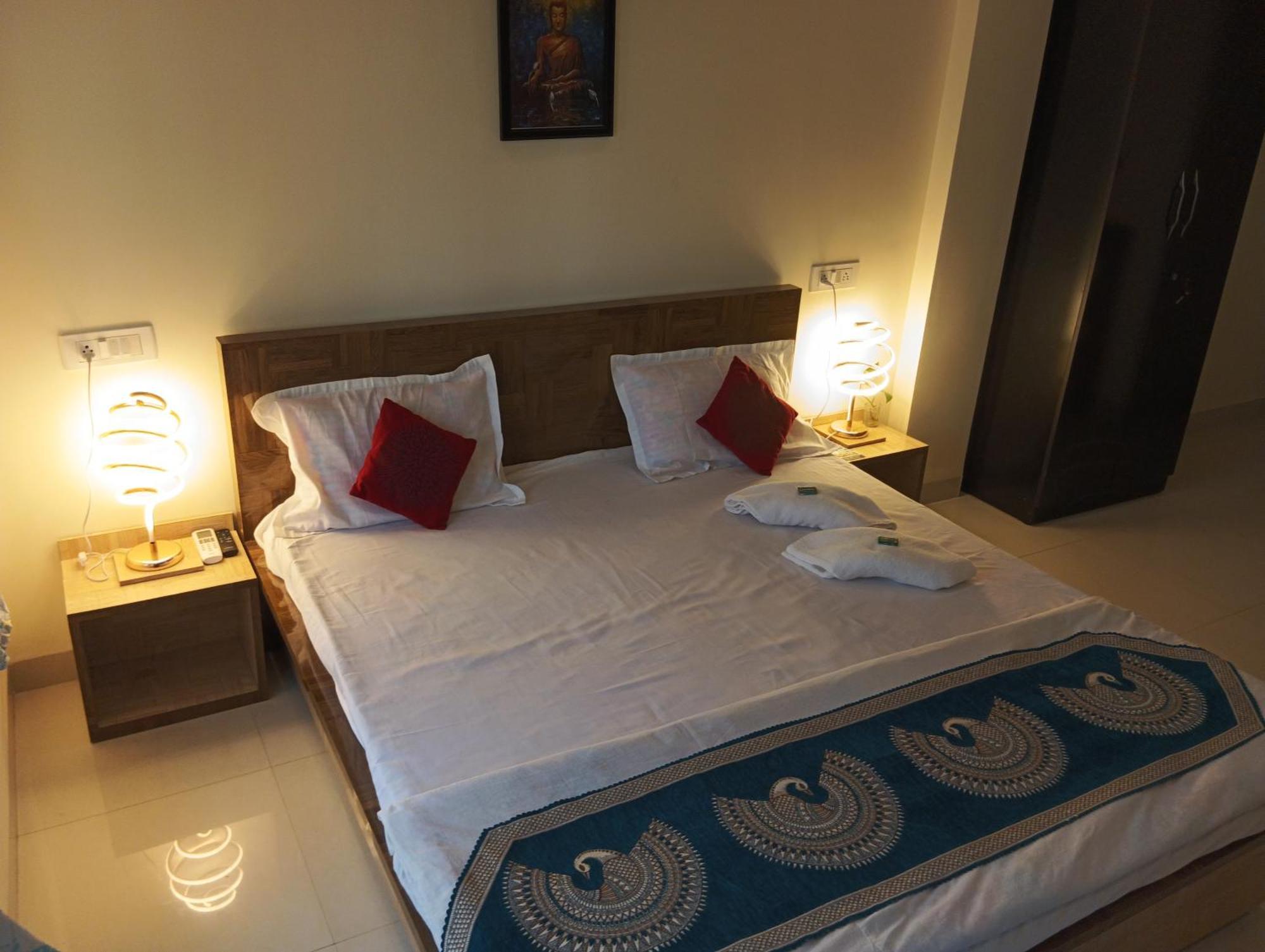 Hotel Shivashray Luxury Stays & Inn Ujjain Habitación foto