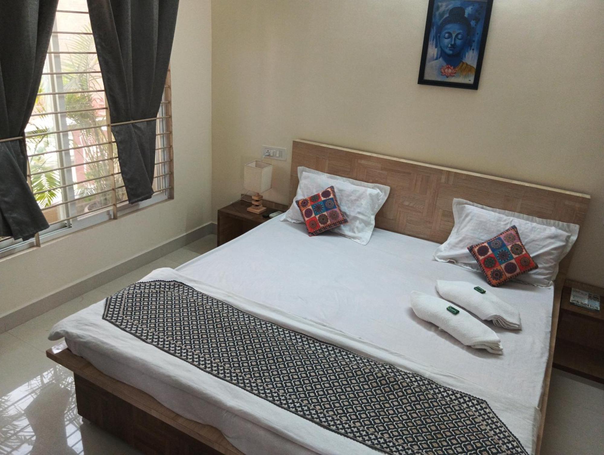 Hotel Shivashray Luxury Stays & Inn Ujjain Habitación foto